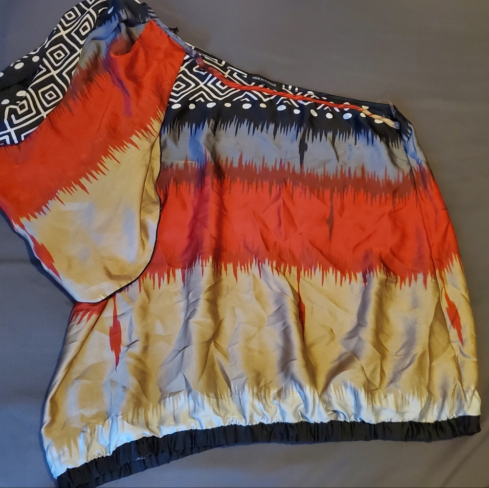 One sleeve FTF top